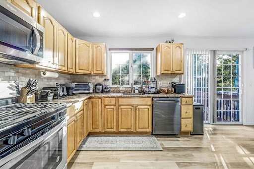 Modern kitchen with light wood cabinets - Luxury apartment / penthouse for rent in Fairview, 4 bedrooms