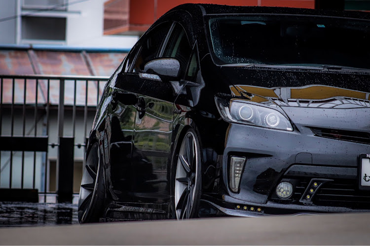 プリウスのJDM USDM・zvw30・stance・プリウスに関するカスタム事例の投稿画像4枚目
