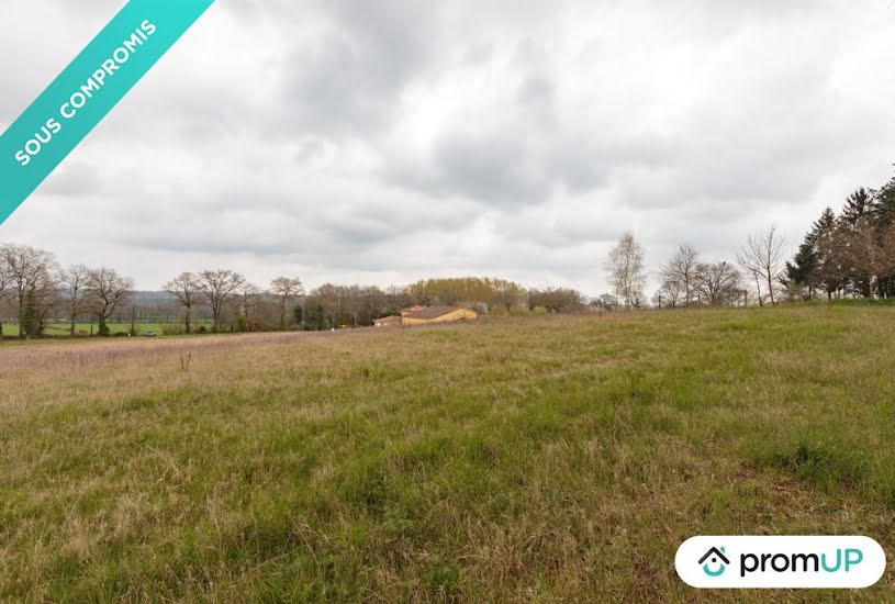  Vente Terrain à bâtir - 11 500m² à Confolens (16500) 