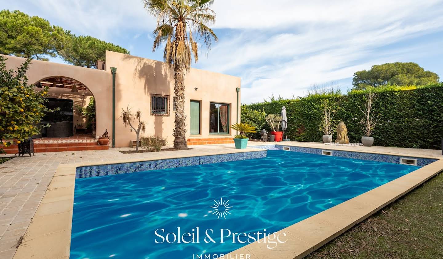 Villa with pool and terrace Grau d'Agde