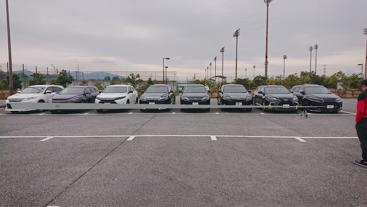 ハリアーのピックアップに選ばれたい・投稿100回目・車好きに感謝！に関するカスタム事例の投稿画像10枚目