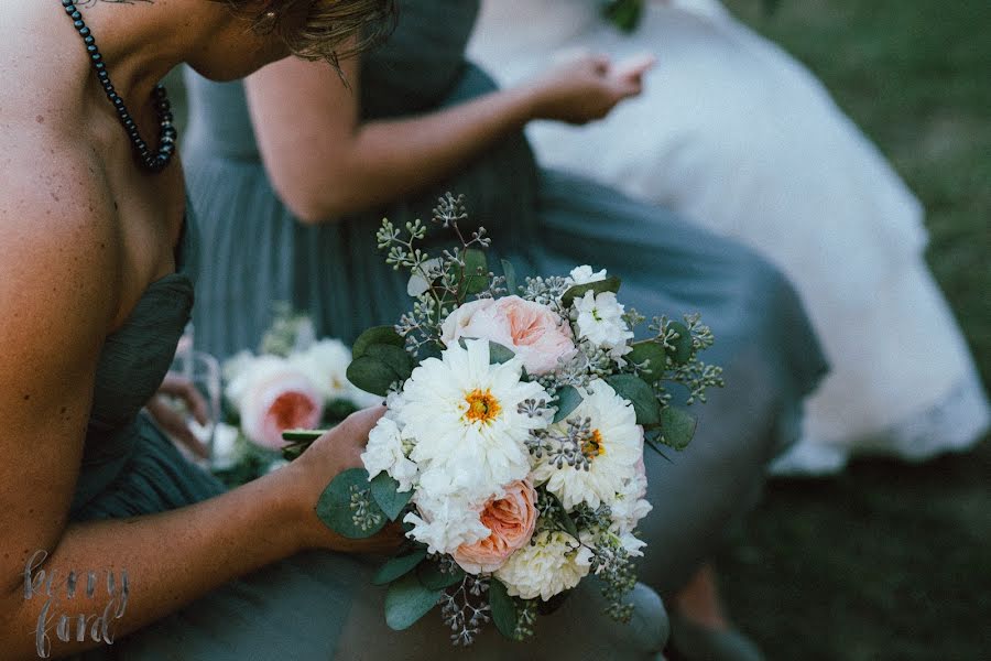 Fotógrafo de casamento Kerry Ford (kerryford). Foto de 9 de maio 2019