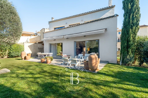 House with terrace 3