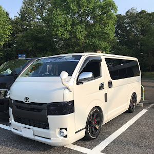 ハイエースバン