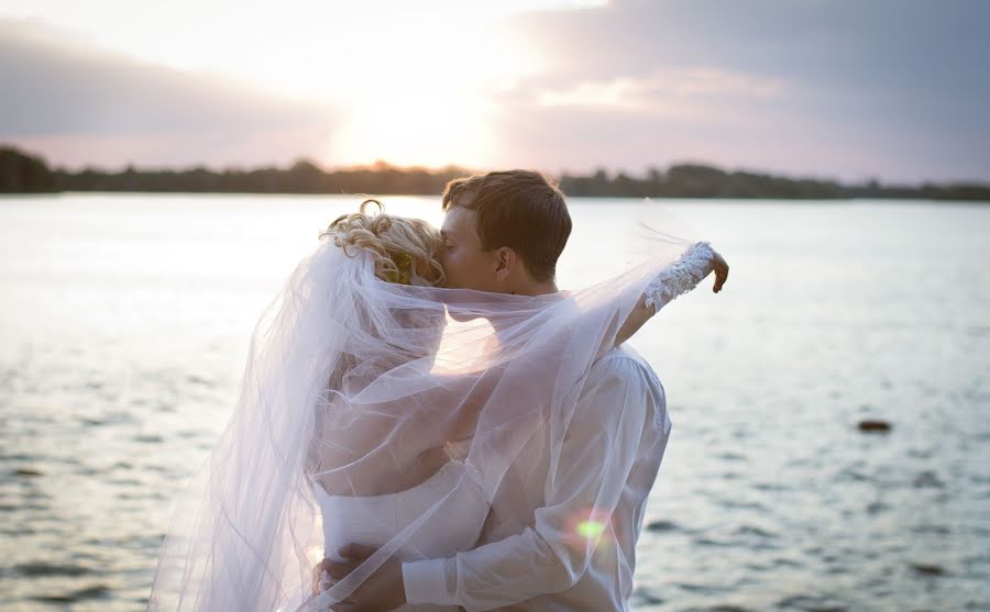 Fotografo di matrimoni Nina Krasnologvinova (ninakras). Foto del 8 giugno 2014