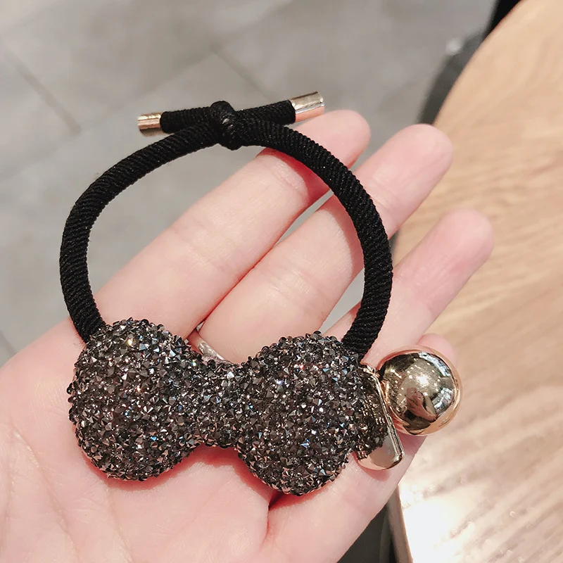 Rood haarstrik met net voor meisjes, veelzijdig elastiek. Perfect voor knotjes en paardenstaarten. De ideale haaraccessoire voor elke gelegenheid.