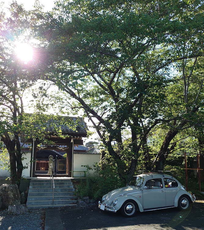 タイプⅠ　ビートルの空冷ビートル・メキビー・夏のドライブ・お寺巡りに関するカスタム事例の投稿画像1枚目
