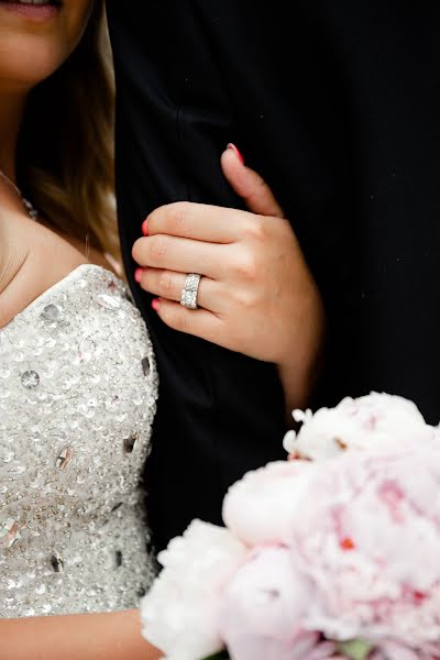 Fotografo di matrimoni Tanya Hollanders (tanyarybalko). Foto del 13 luglio 2021