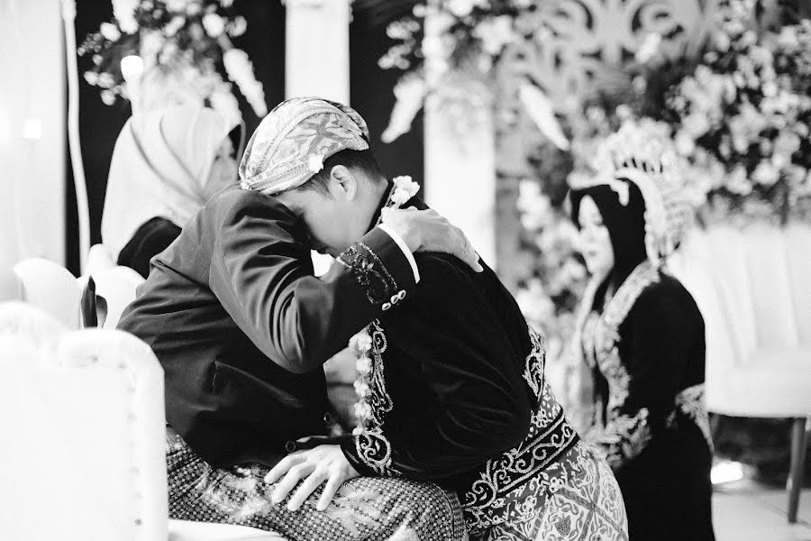 結婚式の写真家Zaenal Arifin (zaenalarifin)。2023 5月9日の写真