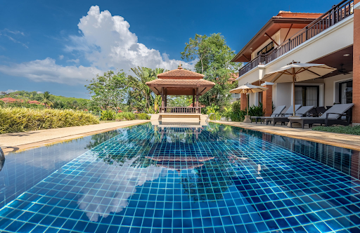 Villa avec piscine 1