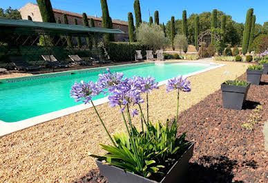 Maison avec piscine et jardin 20