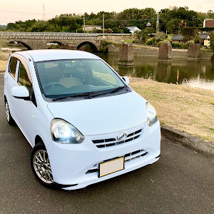 ミライース LA300S