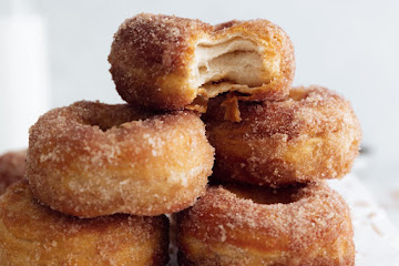 Easy Air Fryer Donuts