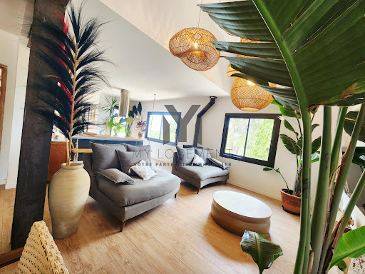Villa avec piscine et jardin 4