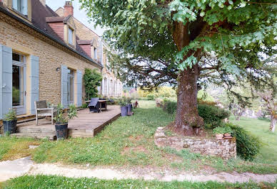 Maison avec jardin et terrasse 11