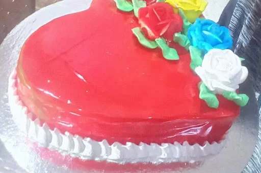 Eggless Strawberry Cake [500 Grams]