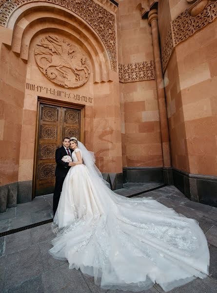 Fotógrafo de casamento Elena Yaroslavceva (phyaroslavtseva). Foto de 4 de abril 2019