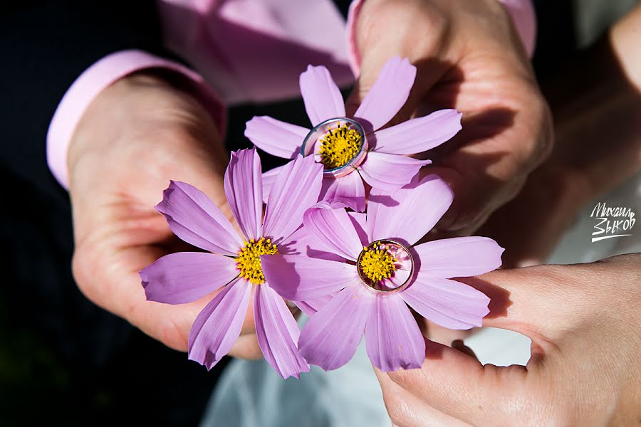 Wedding photographer Mikhail Zykov (22-19). Photo of 19 September 2015