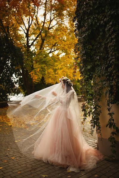 Fotografo di matrimoni Valeriya Kasperova (4valerie). Foto del 4 novembre 2016