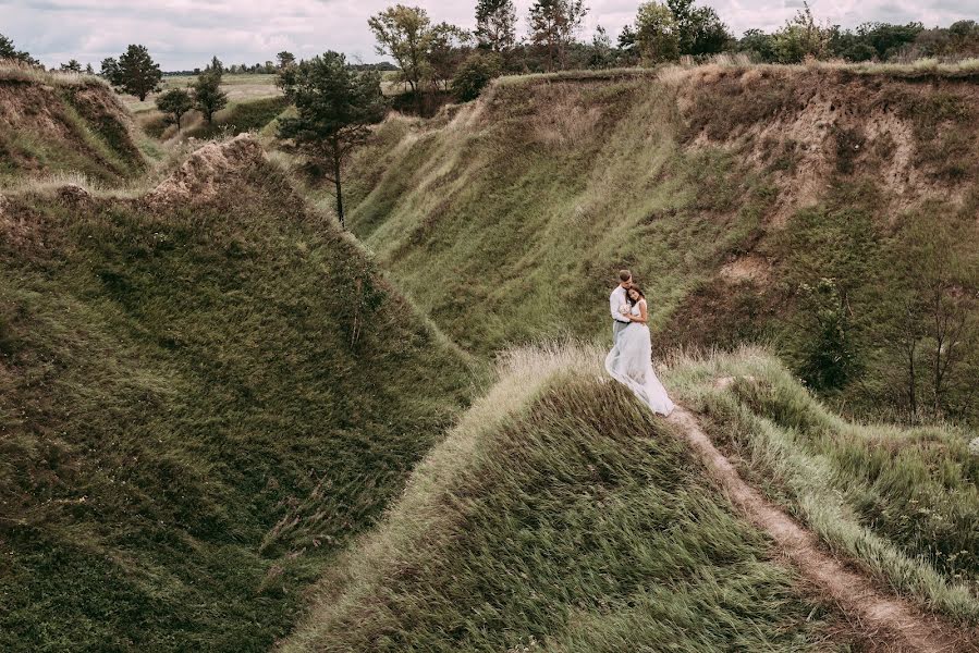 Fotógrafo de casamento Oleksandr Bukhovskiy (bukhovskuy). Foto de 2 de agosto 2020