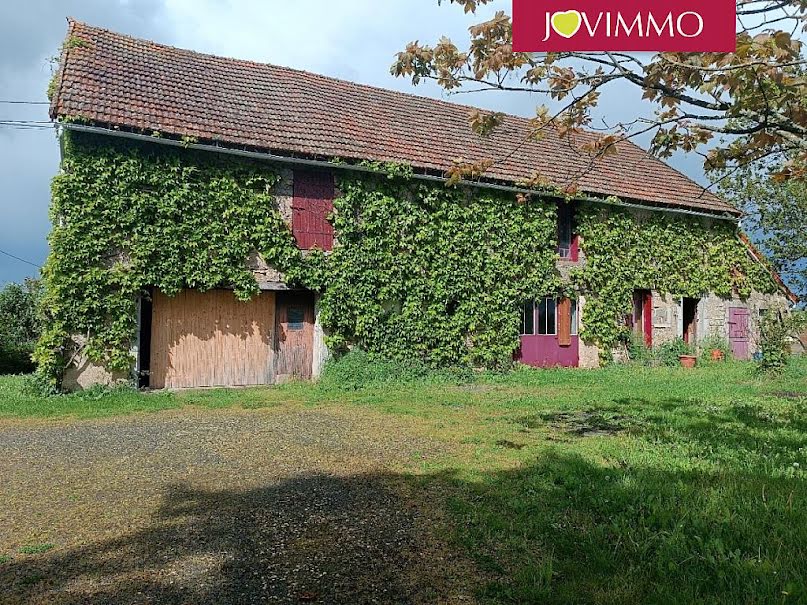 Vente maison 6 pièces 115 m² à Ainay-le-Château (03360), 138 000 €