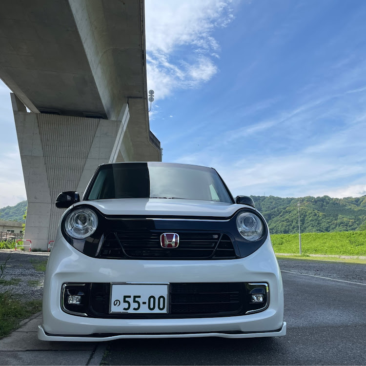 N-ONEの愛車の差し色・差し色は赤バッチ・マフラーはノーマルに関するカスタム事例の投稿画像2枚目