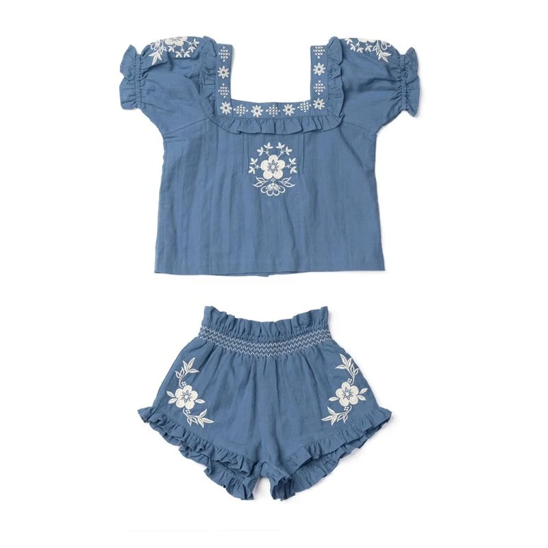 Kinder Prinsessenjurk met Hoogwaardige Borduursels en Smockwerk, Zwaar Industrie Overhemd, Perfect voor Feestelijke Gelegenheden.