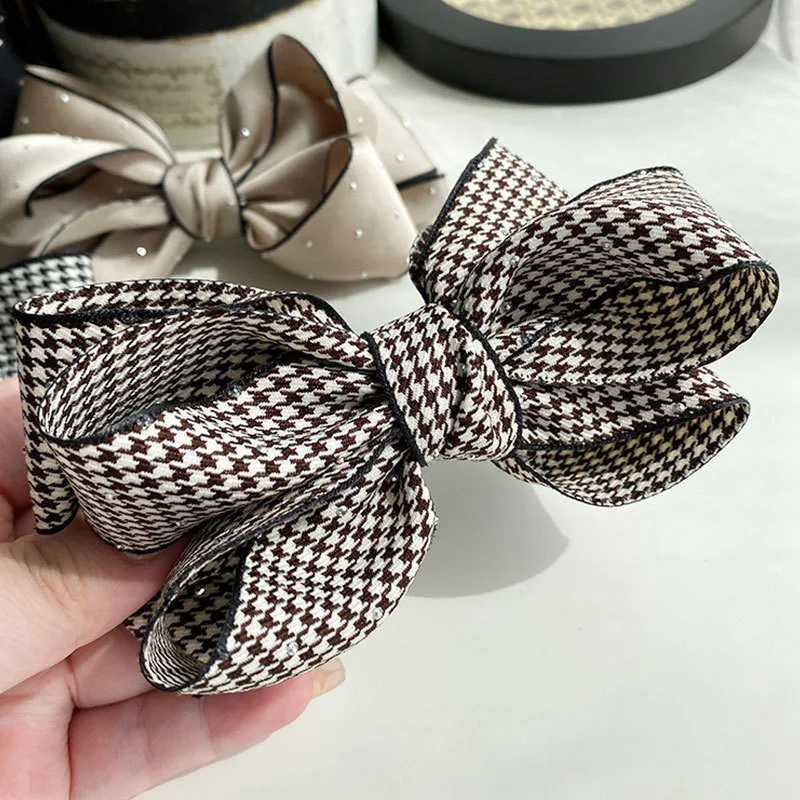 Title 1, Handgemaakte paardenstaartclip met strass strik...
