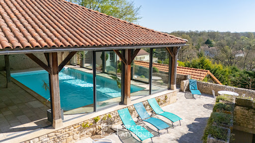 House with pool and terrace 1