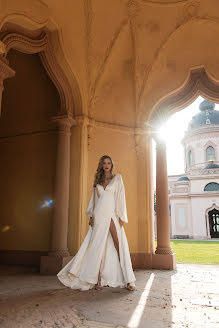 Wedding photographer Kseniya Dolzhenko (kseniadolzhenko). Photo of 3 June 2022