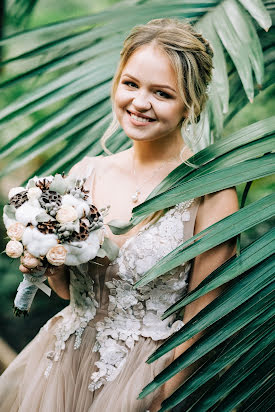 Fotógrafo de casamento Elena Trusova (raspberry). Foto de 3 de março 2019