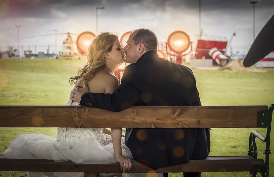 Fotógrafo de bodas Álmos Eőry (eoryphoto). Foto del 10 de enero 2017