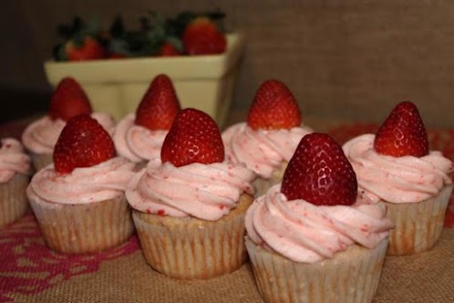 Strawberry Cupcakes with Strawberry Buttercream