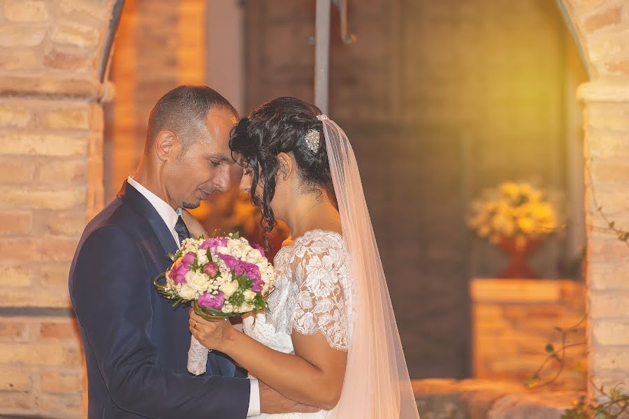 Fotógrafo de casamento Mauro Di Bonaventura (maurodb). Foto de 11 de fevereiro 2020