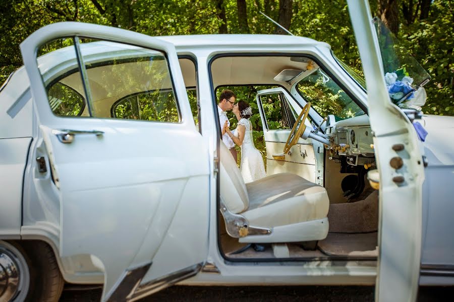 Fotógrafo de casamento Irina Ageeva (agira05). Foto de 3 de setembro 2016