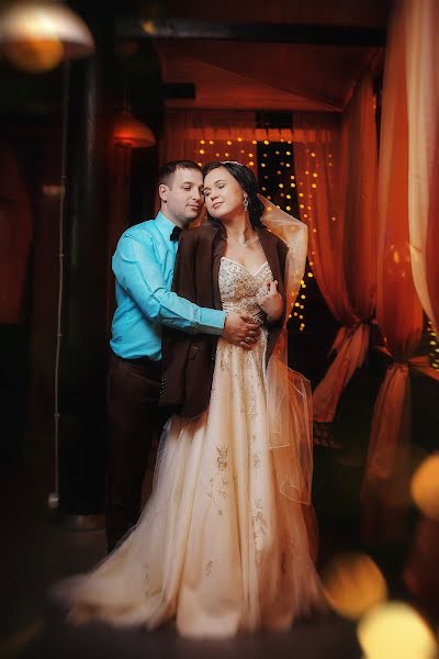 Wedding photographer Lyubov Pyatovskaya (lubania89). Photo of 24 September 2015