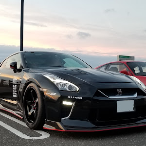 NISSAN GT-R