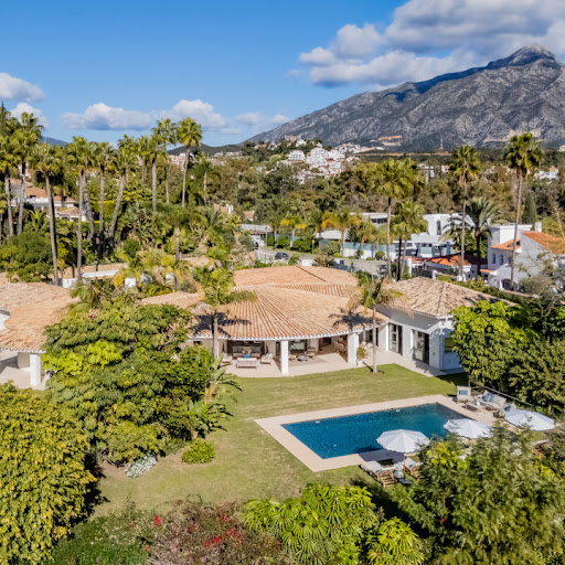 Villa 1