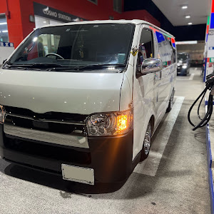 ハイエースバン TRH200V