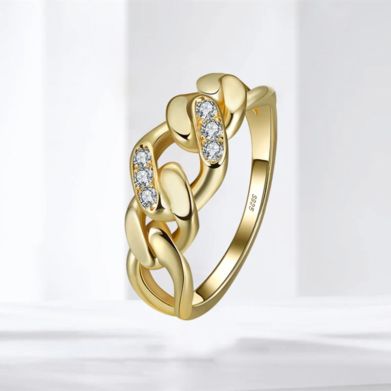 Dames sterling zilveren ketting ring met ingelegde zirkonia, stijlvol en glanzend, ideaal voor dagelijks gebruik of speciale gelegenheden.