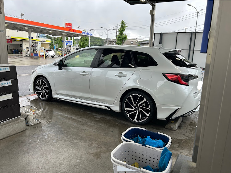 カローラツーリングのいいね♪ありがとうございます♪・梅雨でも洗車に関するカスタム事例の投稿画像1枚目