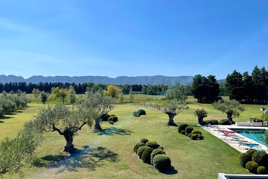 Propriété avec piscine