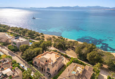 Villa avec piscine et terrasse 2