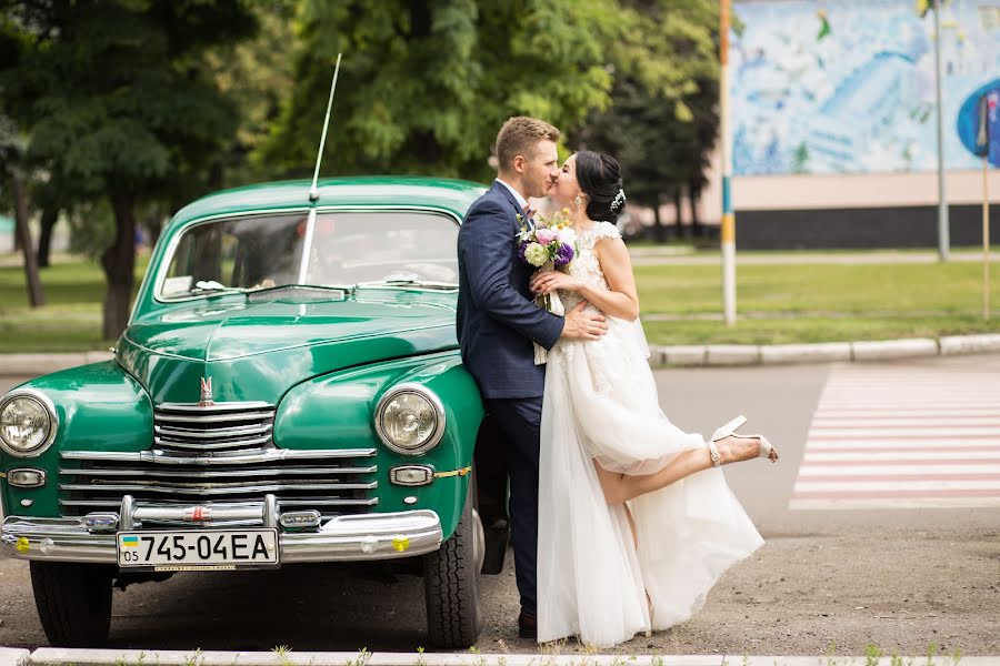 Wedding photographer Maksim Anoshka (anoshka). Photo of 17 June 2019