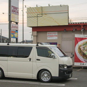 レジアスエースバン