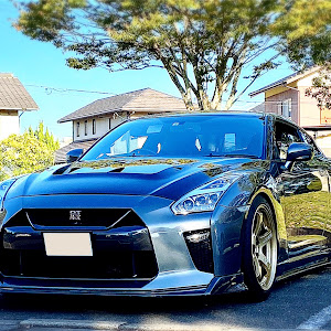 NISSAN GT-R