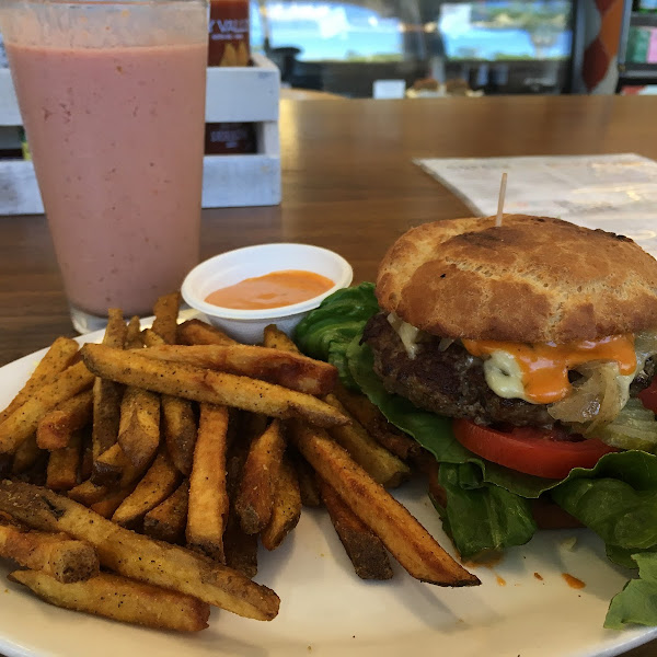 Boss burger was the best but I also tried the chicken waffles. Everything was exquisite! I was very impressed how a dedicated gluten facility can make such a tasty food. My celiac belly says thanks!