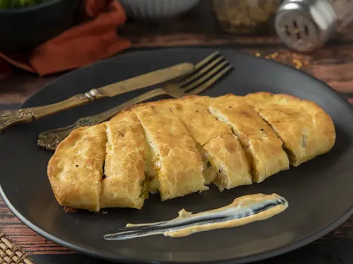 Paneer Tikka Calzone