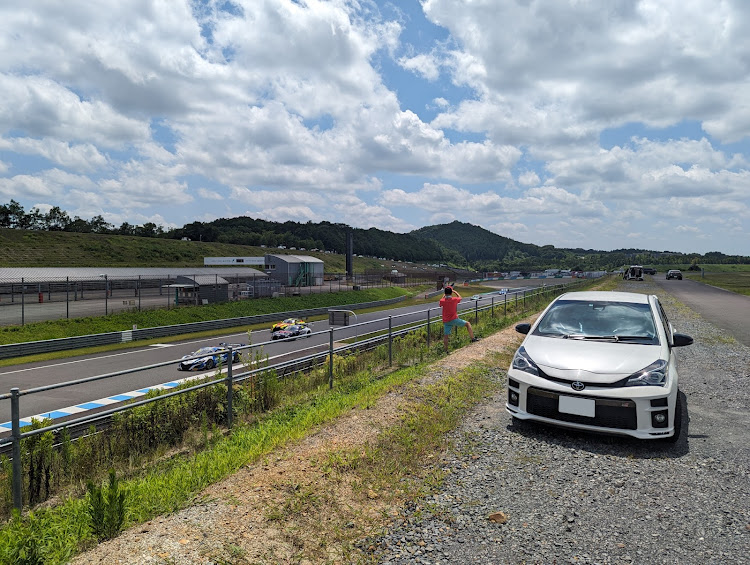 ヴィッツのモビリティリゾートもてぎ・GT3・GTワールドチャレンジアジア・MotoGP・レースに関するカスタム事例の投稿画像3枚目