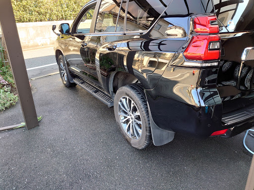 トヨタ アクアを華麗にカスタム By マーベリックｓ 2021 01 04 今日は息子が洗車 ちょっと手伝い ましたが さすがに車が大きいとしんどいですね 洗車途中 私 Cartune